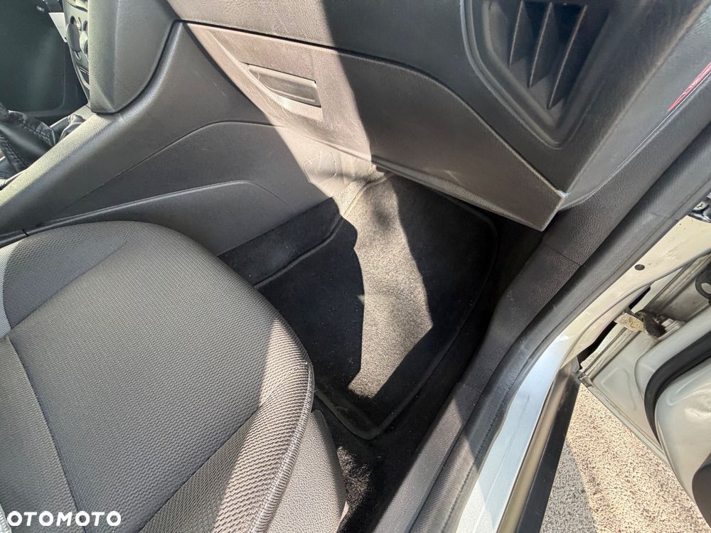 Ford Focus 1.6 Trend - 12