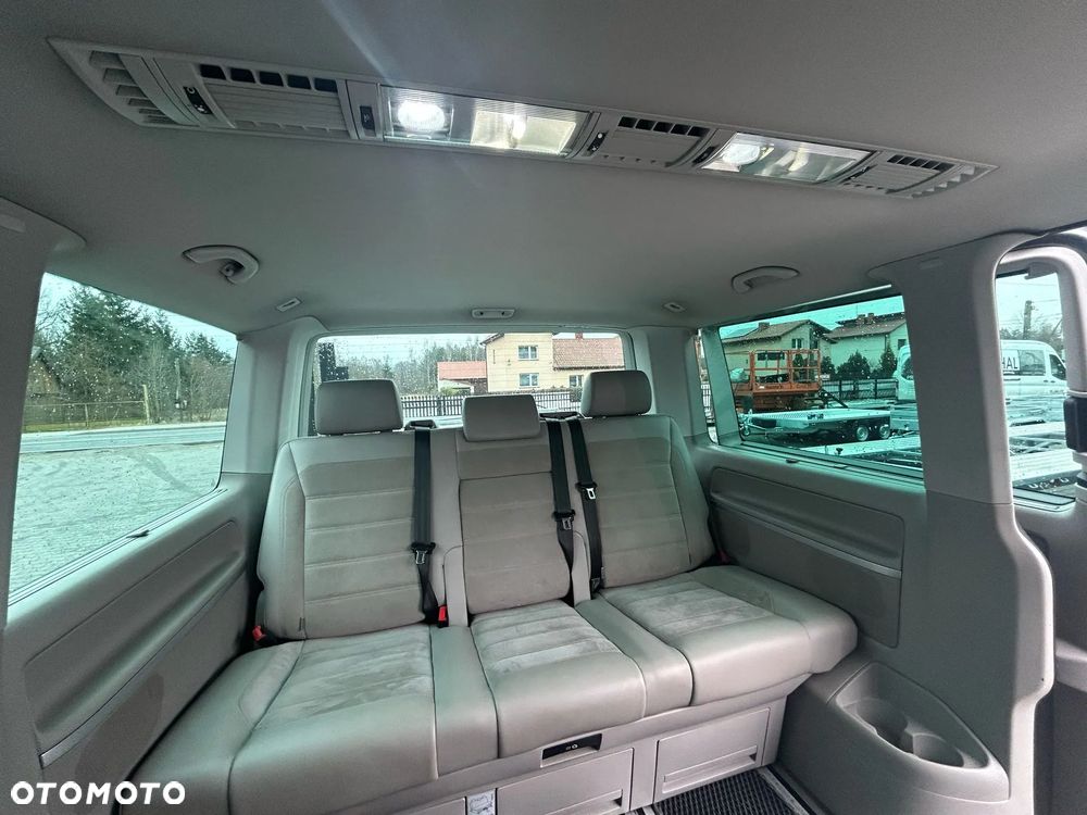 Volkswagen Multivan - 13