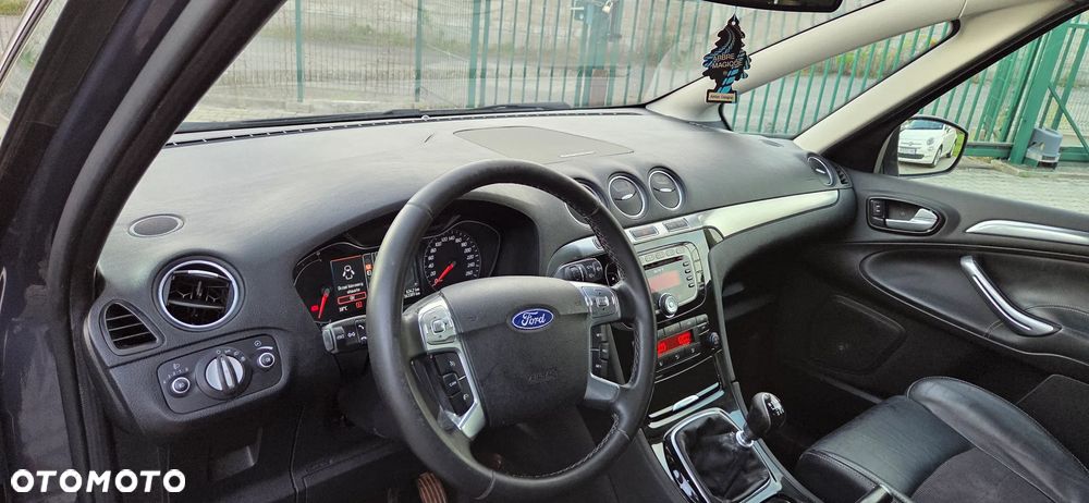 Ford S-Max 2.0 TDCi DPF Titanium - 19