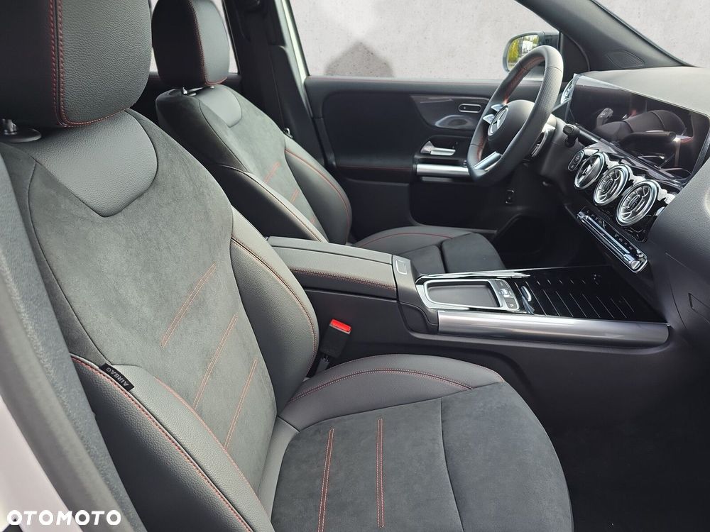Mercedes-Benz GLA - 15