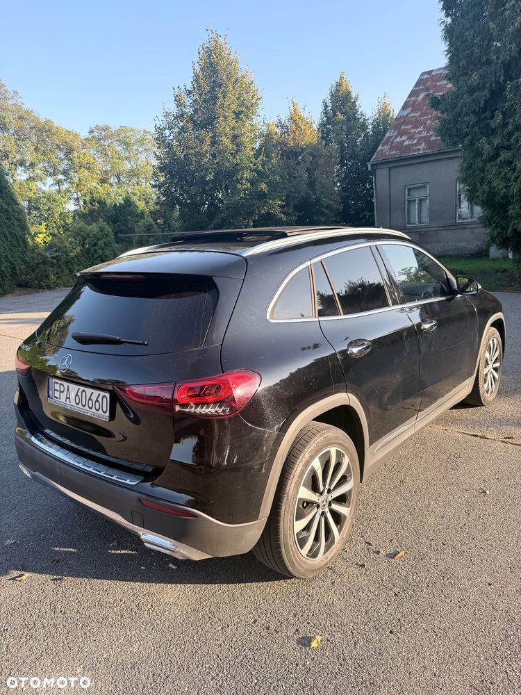 2021 Mercedes-Benz GLA 250 8G-DCT Edition 2021, photograph 4
