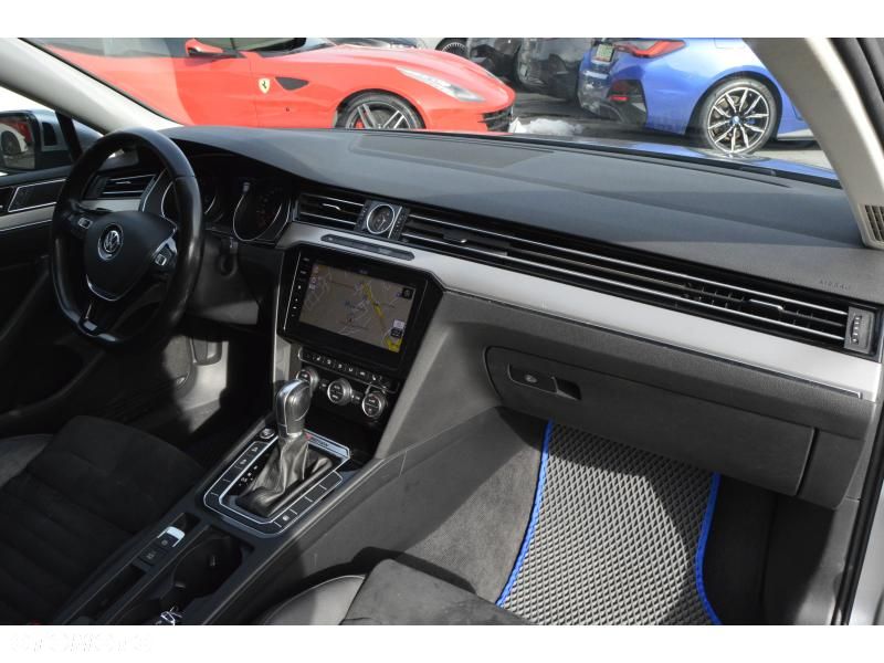 Volkswagen Passat 2.0 TDI BMT 4Mot Highline DSG - 11