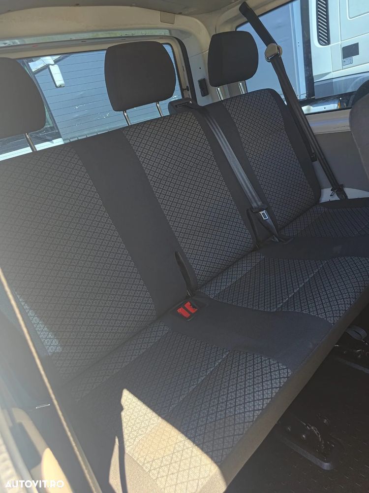 Volkswagen Transporter - 12