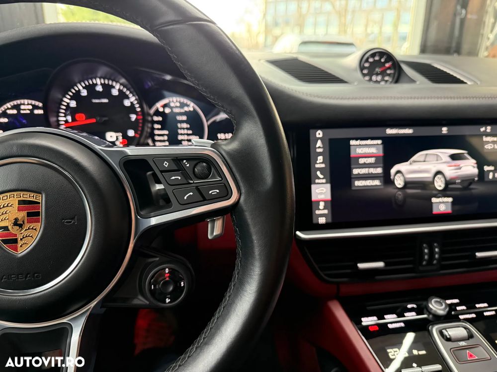 Porsche Cayenne - 18