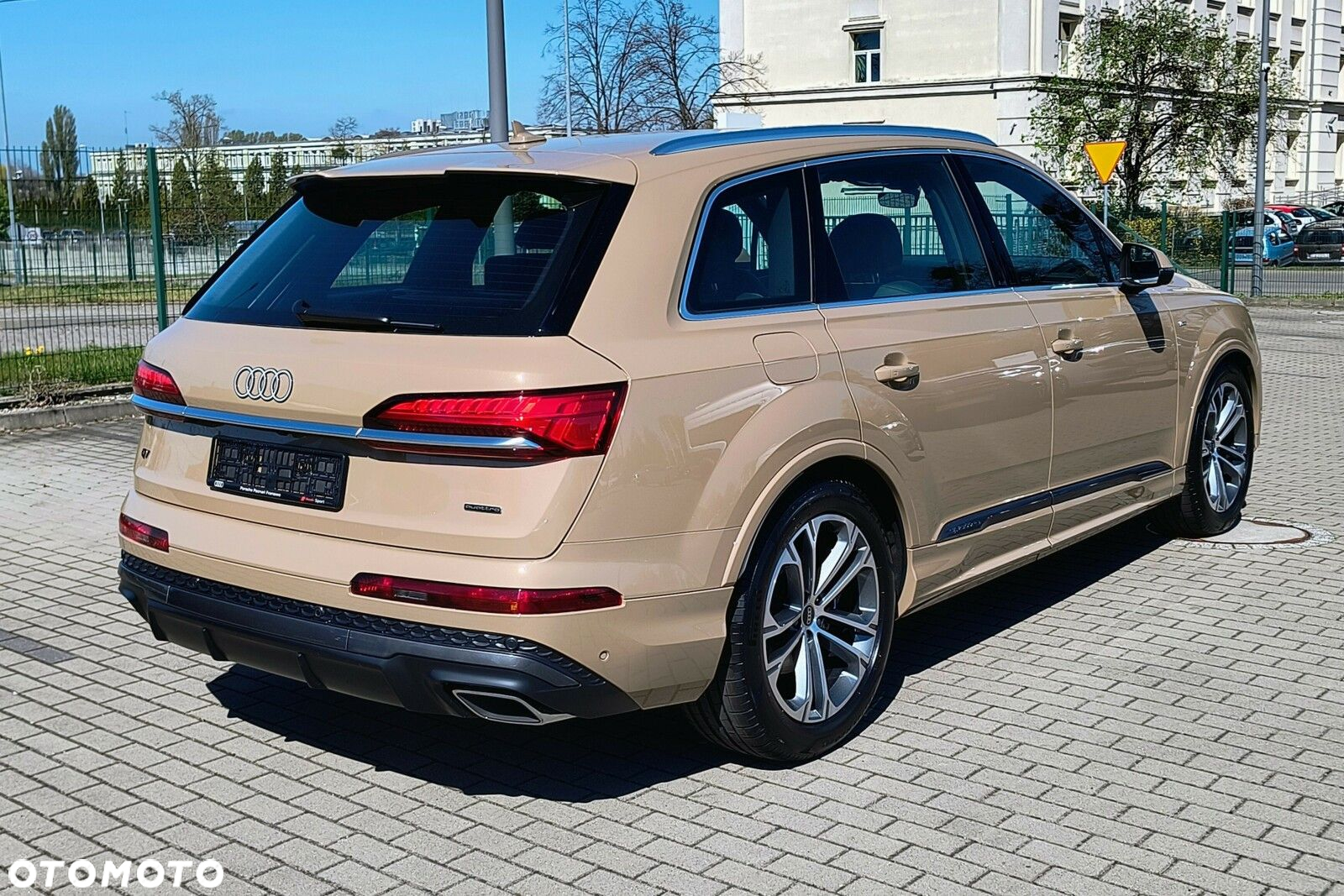 Audi Q7 - 10