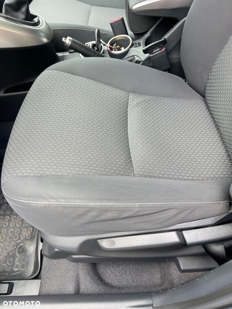 Toyota Verso 2.0 D-4D Active - 19