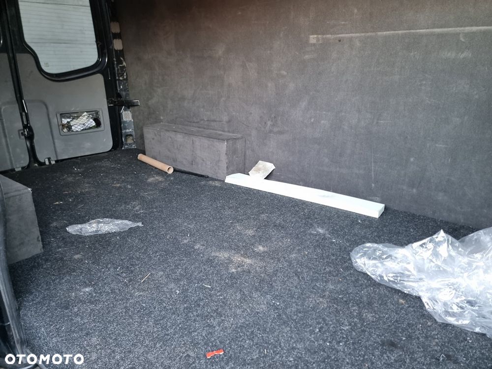 Mercedes-Benz Sprinter - 8