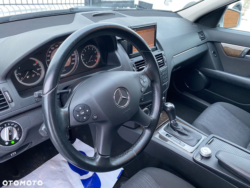 Mercedes-Benz Klasa C 180 Kompressor Automatik BlueEFFICIENCY Avantgarde - 24