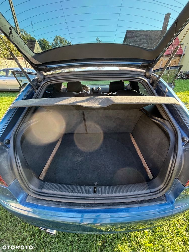 Audi A3 3-drzwiowe 2.0 FSI Ambiente - 6