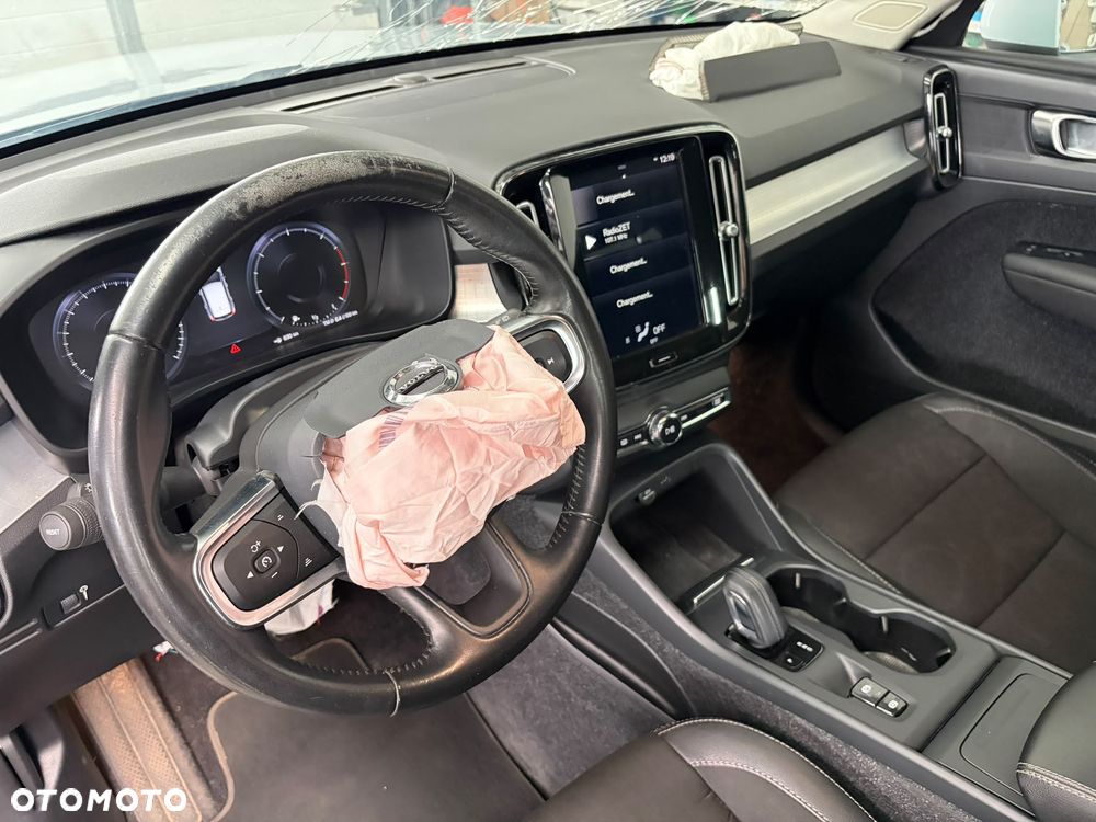 Volvo XC 40 D3 SCR AWD Momentum - 20