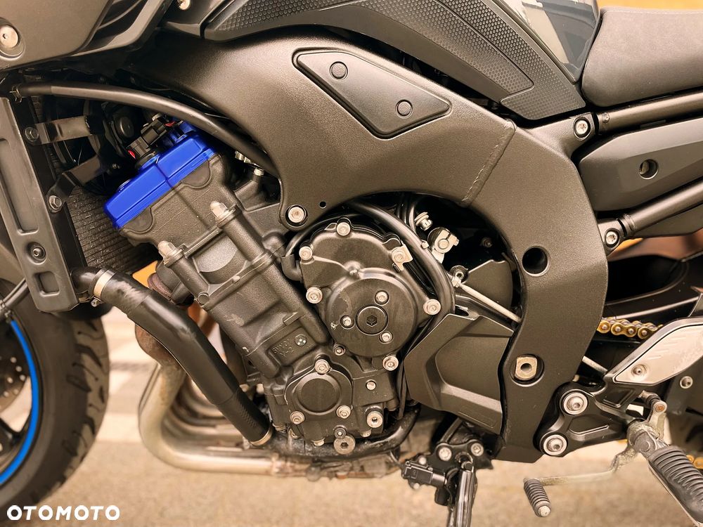 Yamaha FZ8 - 10