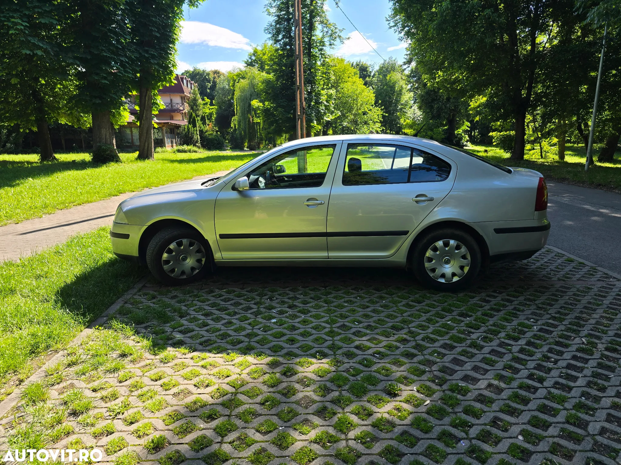 Skoda Octavia Combi 1.6 MPI Classic - 6