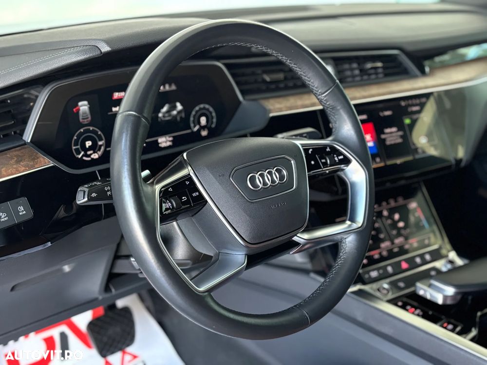 Audi e-tron 55 quattro - 9