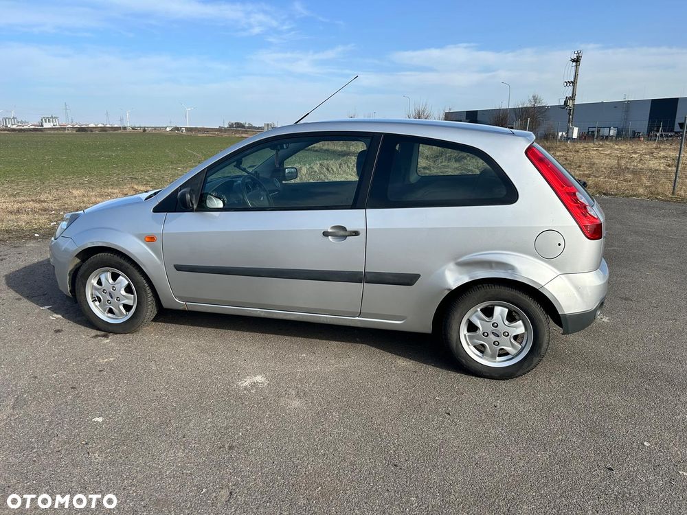Ford Fiesta 1.3 - 4