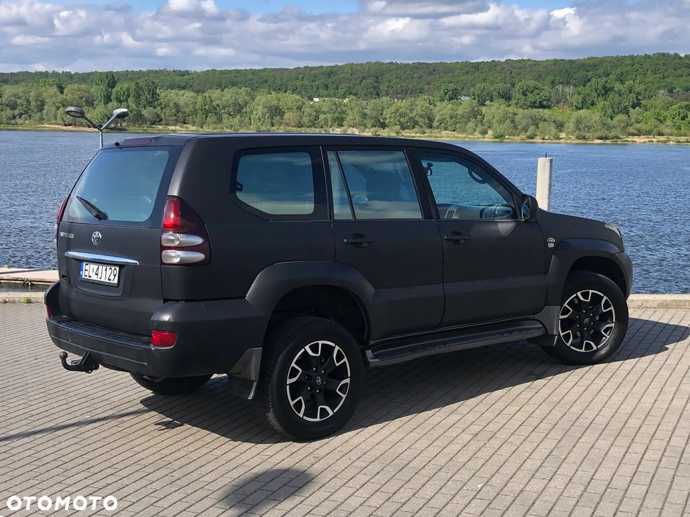 Toyota Land Cruiser - 33