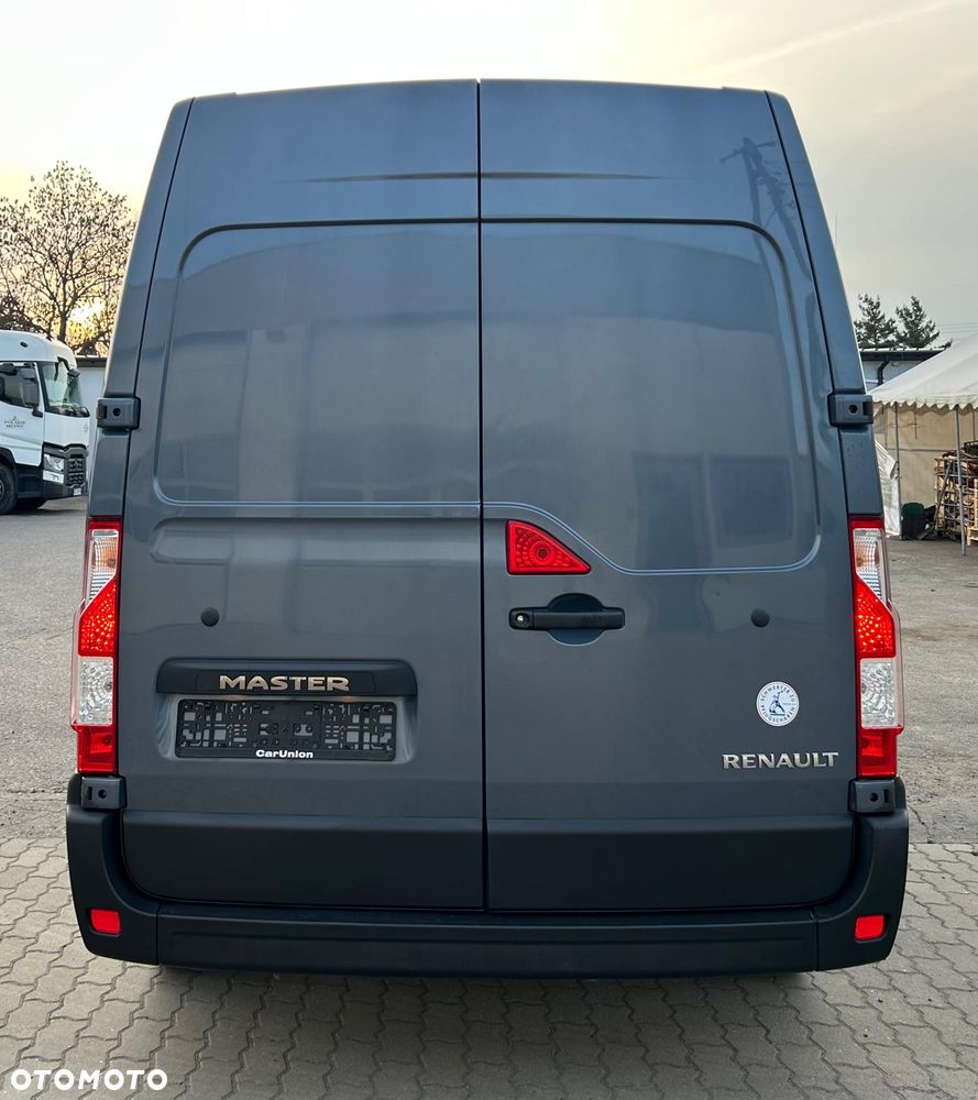 Renault Master - 10