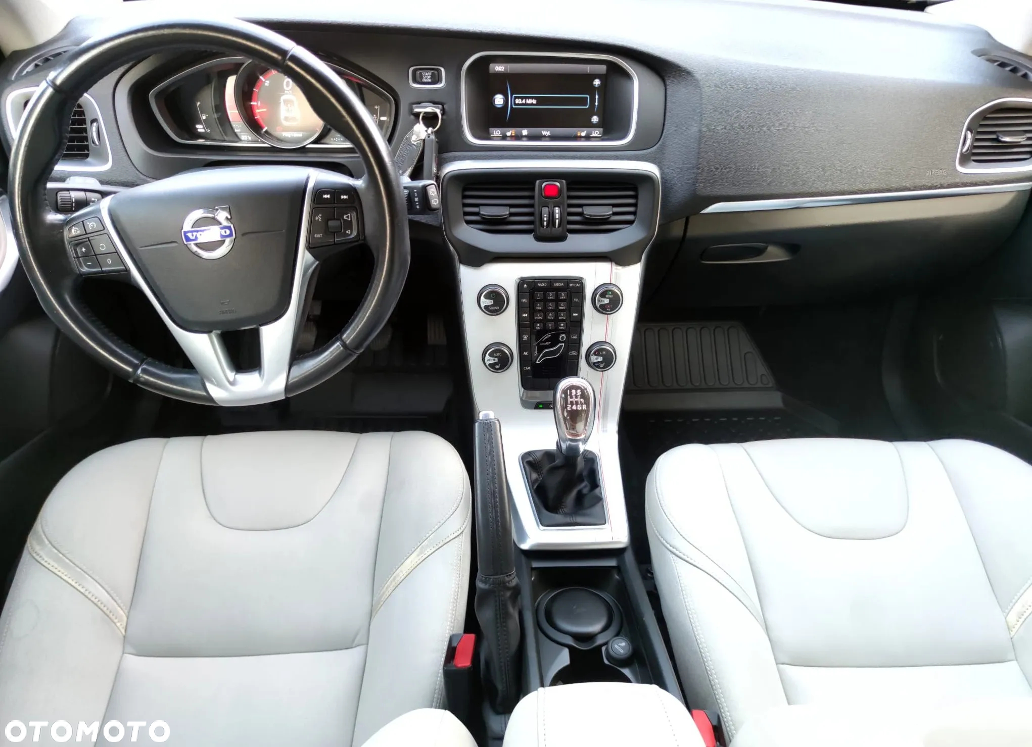 Volvo V40 D3 Momentum - 20