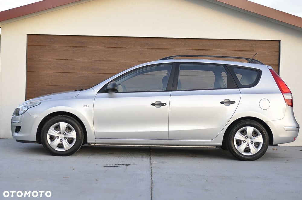 Hyundai i30 i30cw 1.4 blue Classic - 14