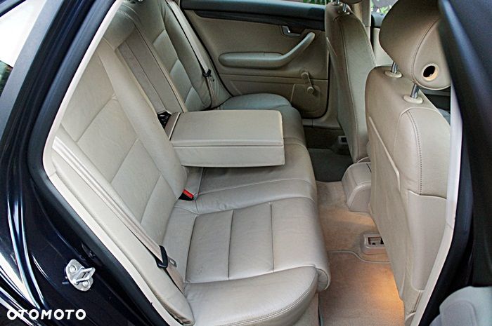 Audi A4 Limousine - 7