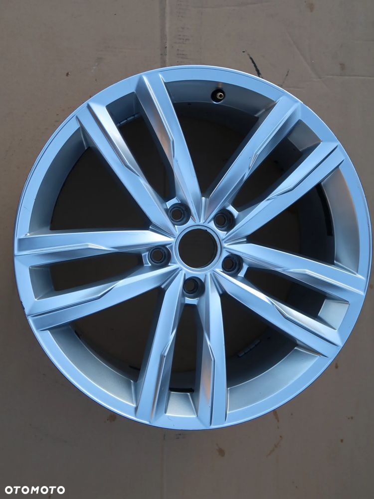 60 Felga Aluminiowa VW 3G0601025H - 1