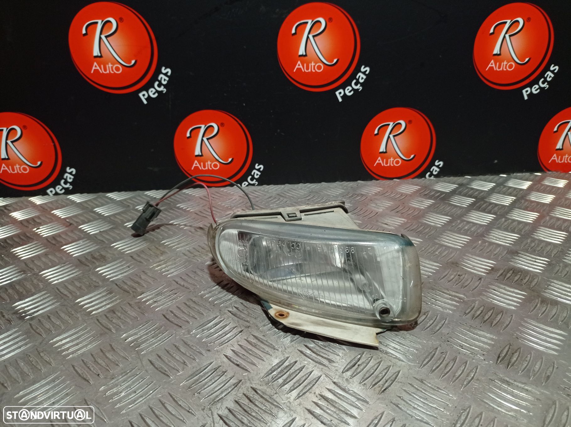 Farol De Nevoeiro F/E Chrysler Voyager / Grand Voyager Iii (Gs) - 1