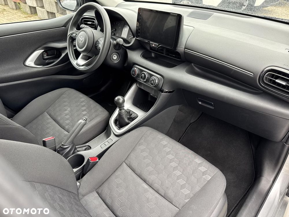 Toyota Yaris 1.5 Active - 10