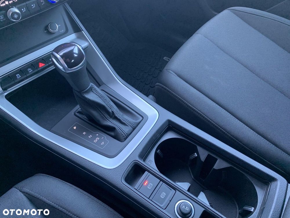 Audi Q3 - 18