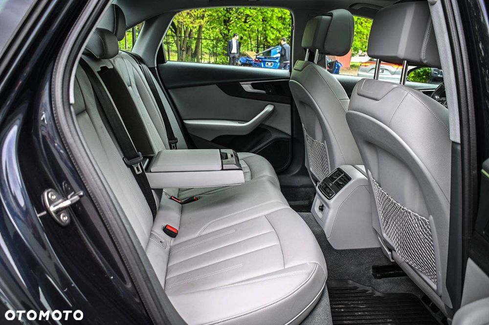Audi A4 Limousine - 15