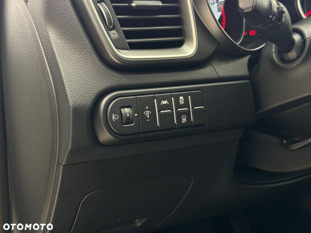 Kia Ceed - 21