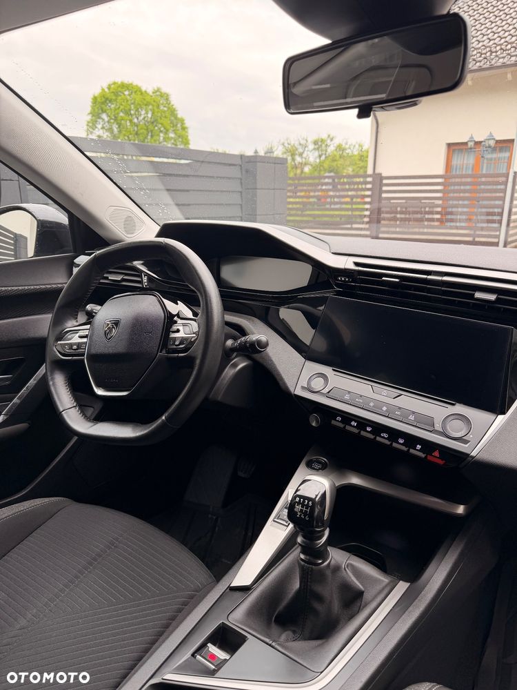 Peugeot 308 - 8