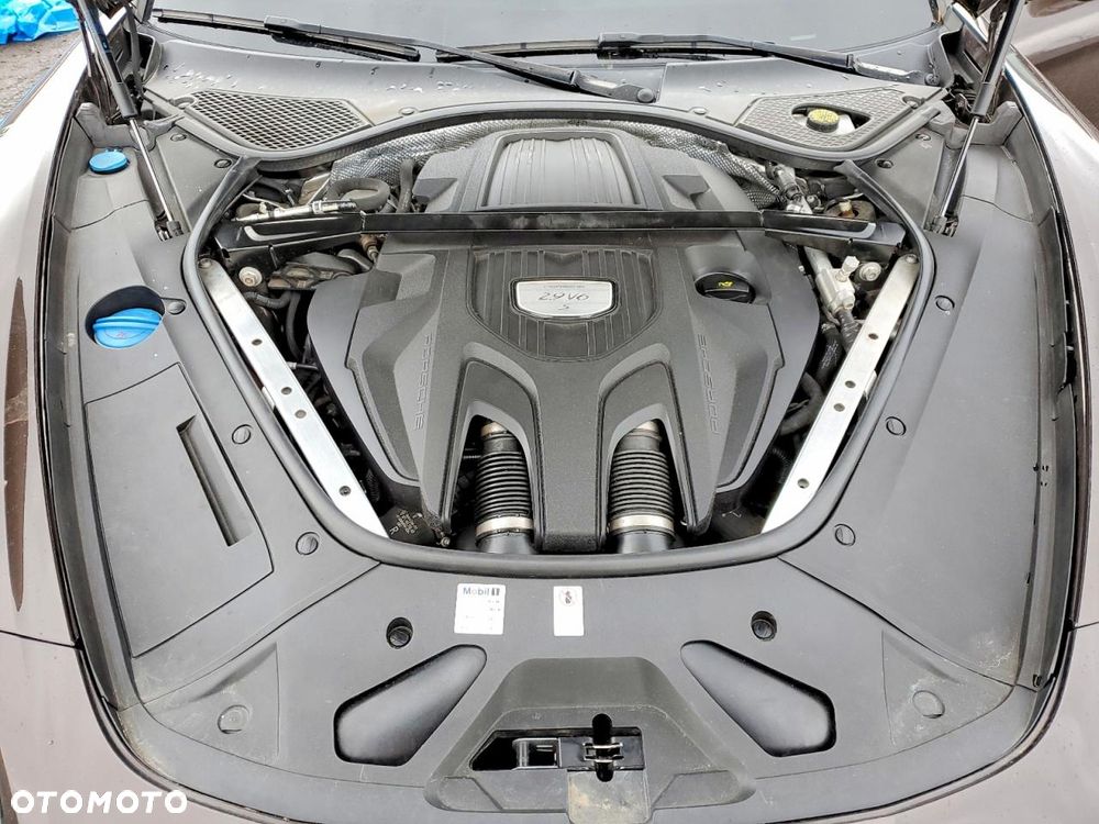 Porsche Panamera 4S - 10