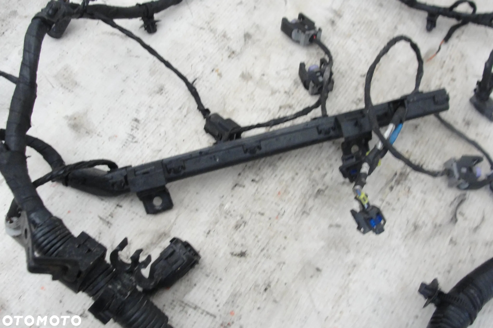WIĄZKA INSTALACJA SILNIKA 1.4 CRDI  D4FC HYUNDAI i20 I  10r  DELPHI - 3