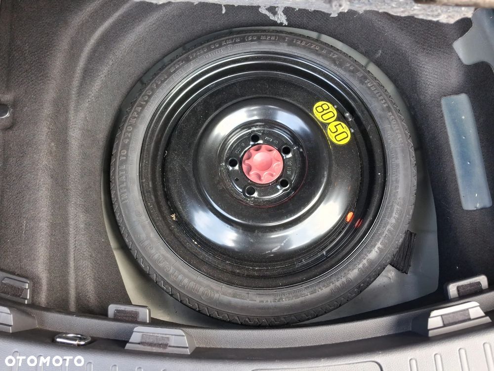 Toyota Corolla 1.8 Hybrid Comfort - 24