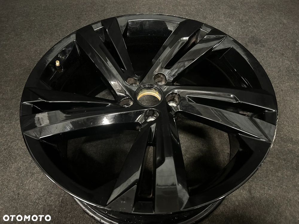 Alufelga VW Tiguan II 19 cali 5x112 1szt. 5NA601025AM - 2