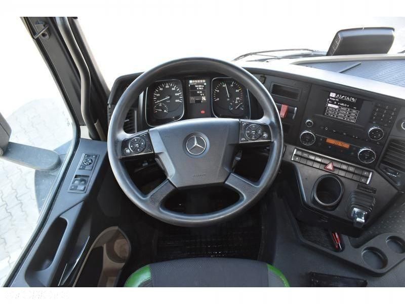 Mercedes-Benz Actros - 12