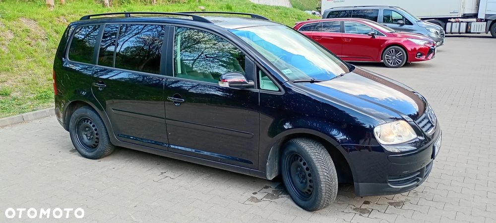 Volkswagen Touran 1.9 TDI Conceptline - 8