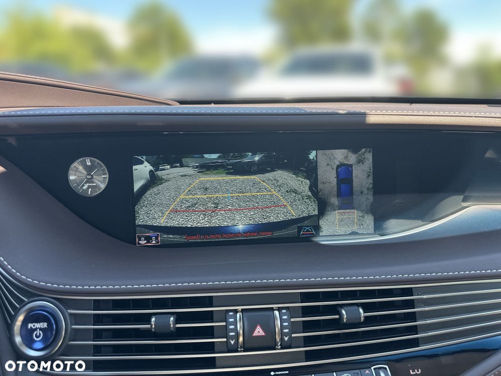 Lexus LS - 21