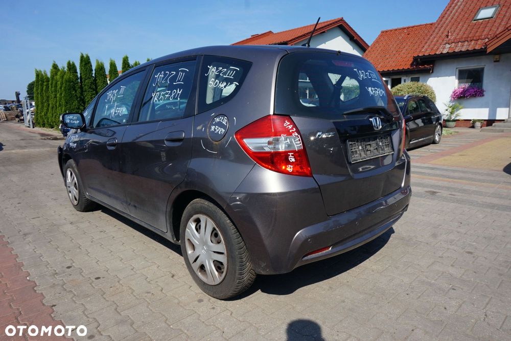 HONDA JAZZ III LIFT 5D HB 2011 YR578M 1.4 16V L13Z2 100KM SZARY na części - 3