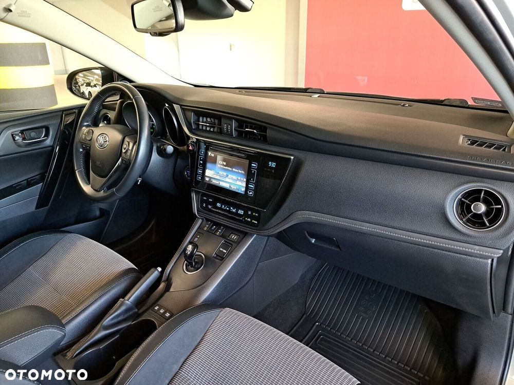 Toyota Auris - 17