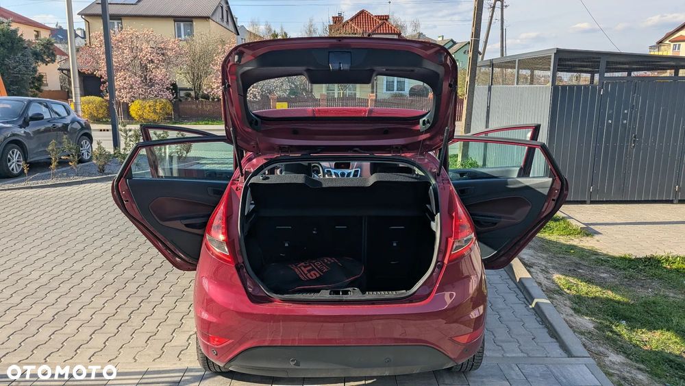 Ford Fiesta 1.4 Champions Edition - 8