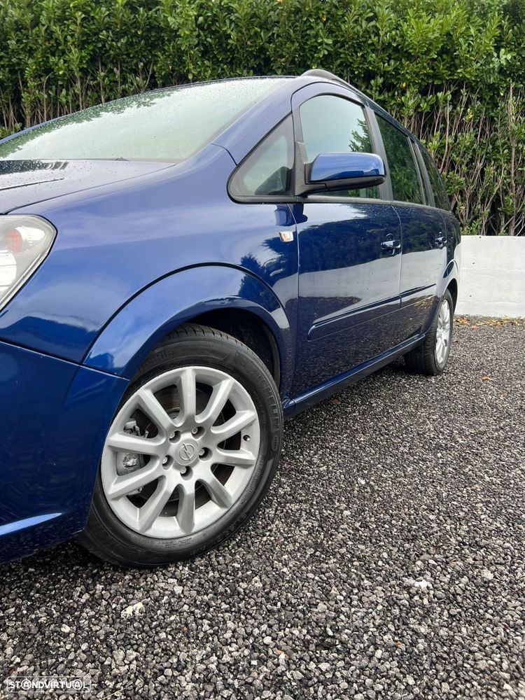 Opel Zafira 1.9 CDTI Enjoy - 19