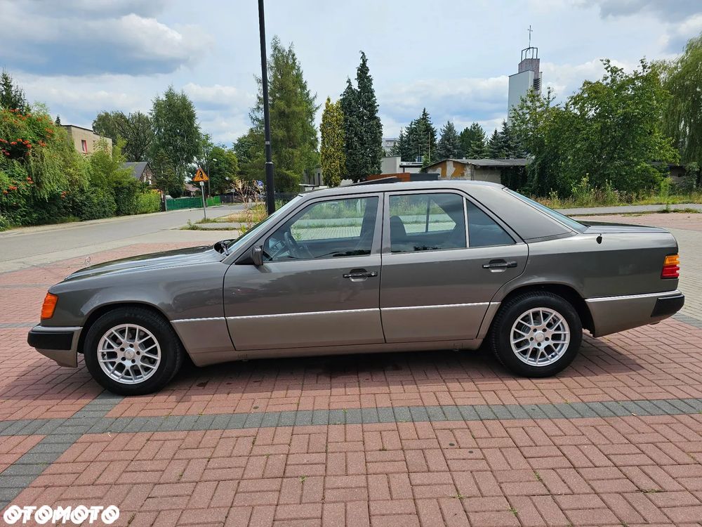 Mercedes-Benz W124 (1984-1993) ver-standard - 3