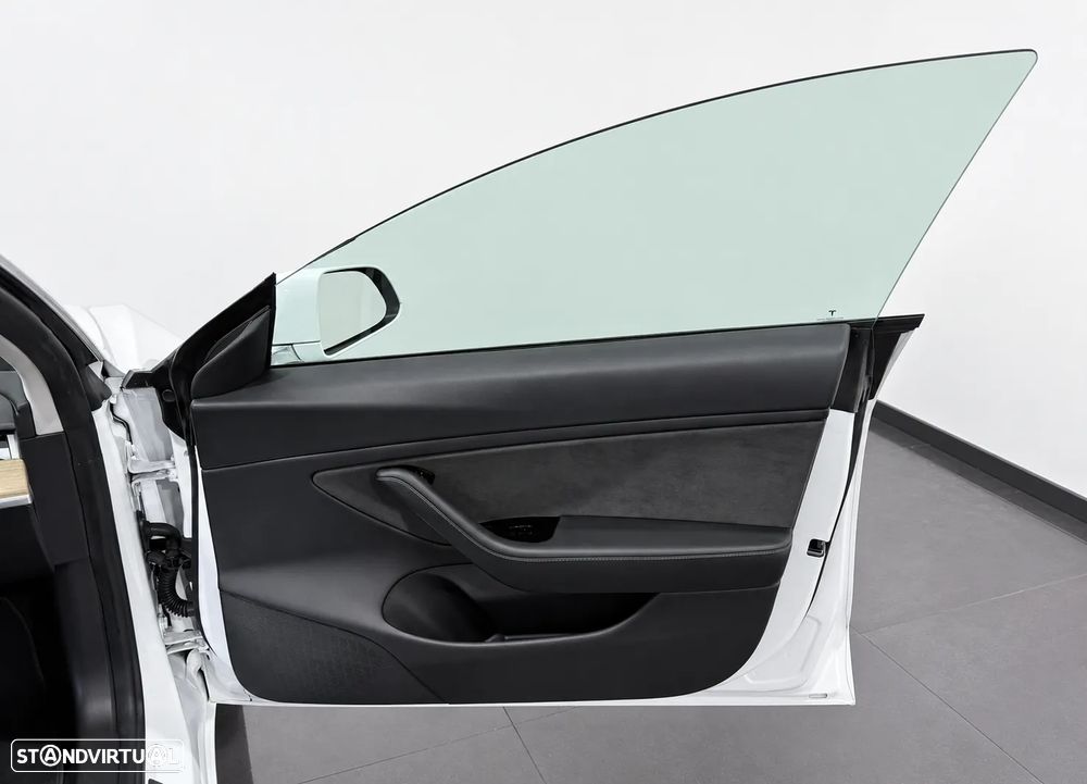Tesla Model 3 Standard Range Plus RWD - 36