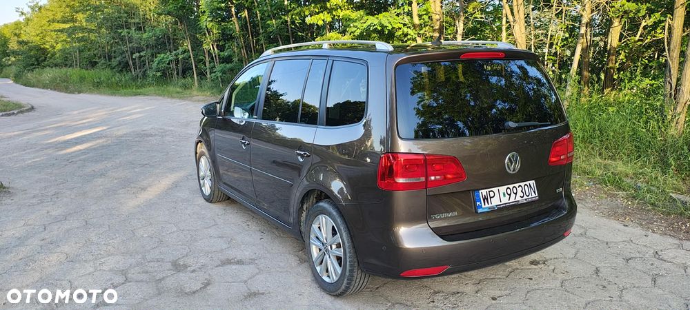 Volkswagen Touran 1.4 TSI STYLE - 14