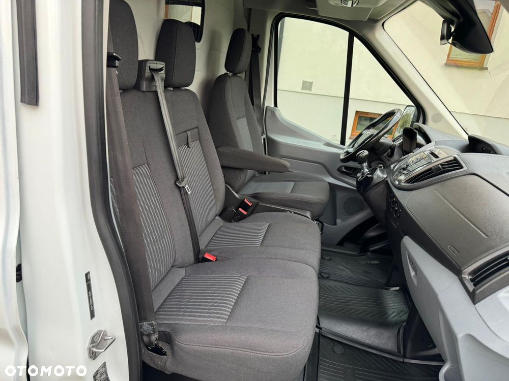 Ford Transit - 10