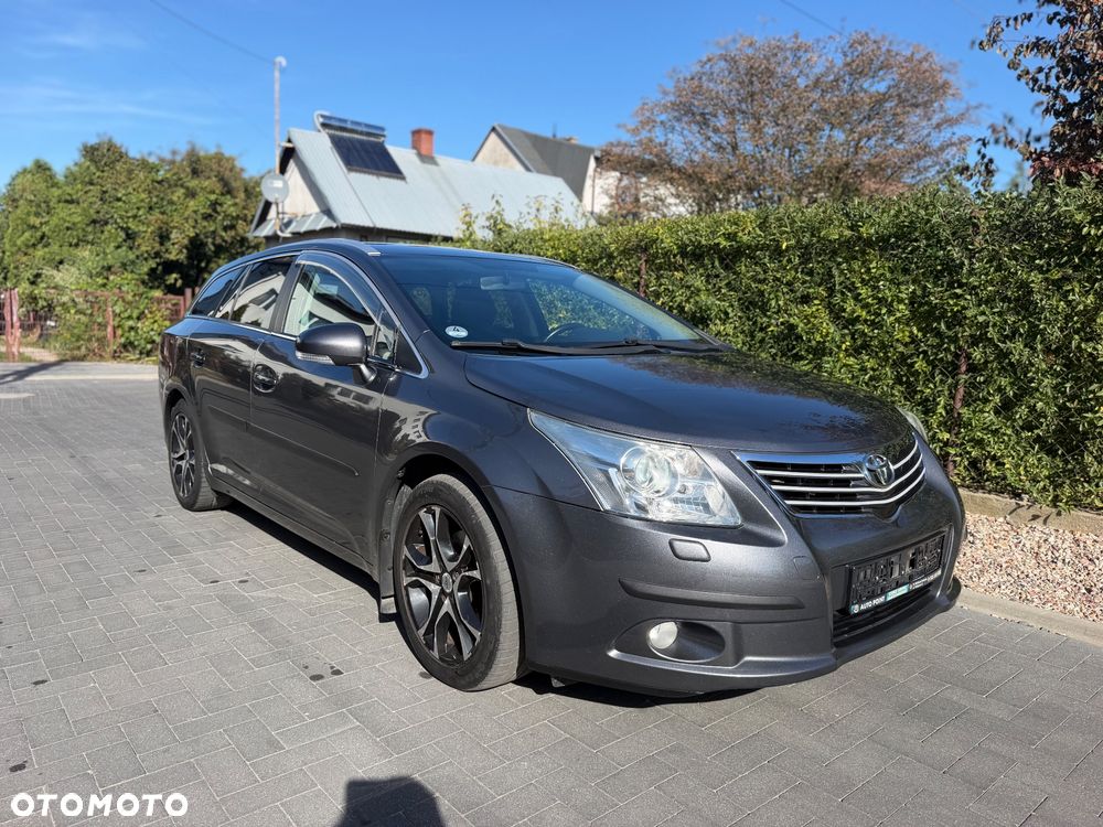 Toyota Avensis 2.0 D-4D - 1