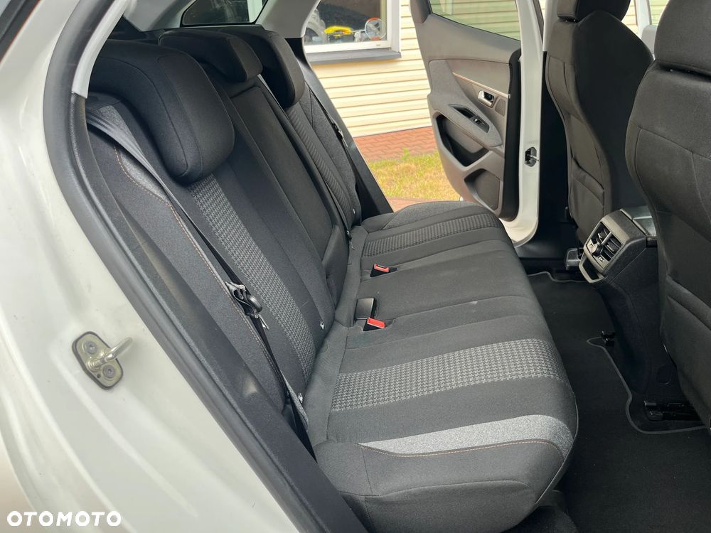 Peugeot 3008 1.2 PureTech Active S&S - 24