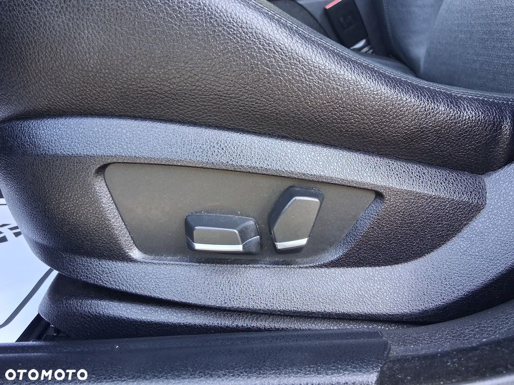 BMW Seria 5 520d Touring Sport-Aut - 23