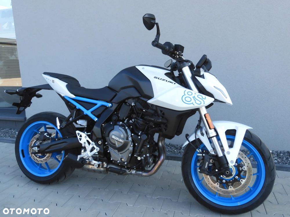 Suzuki GSX - 2