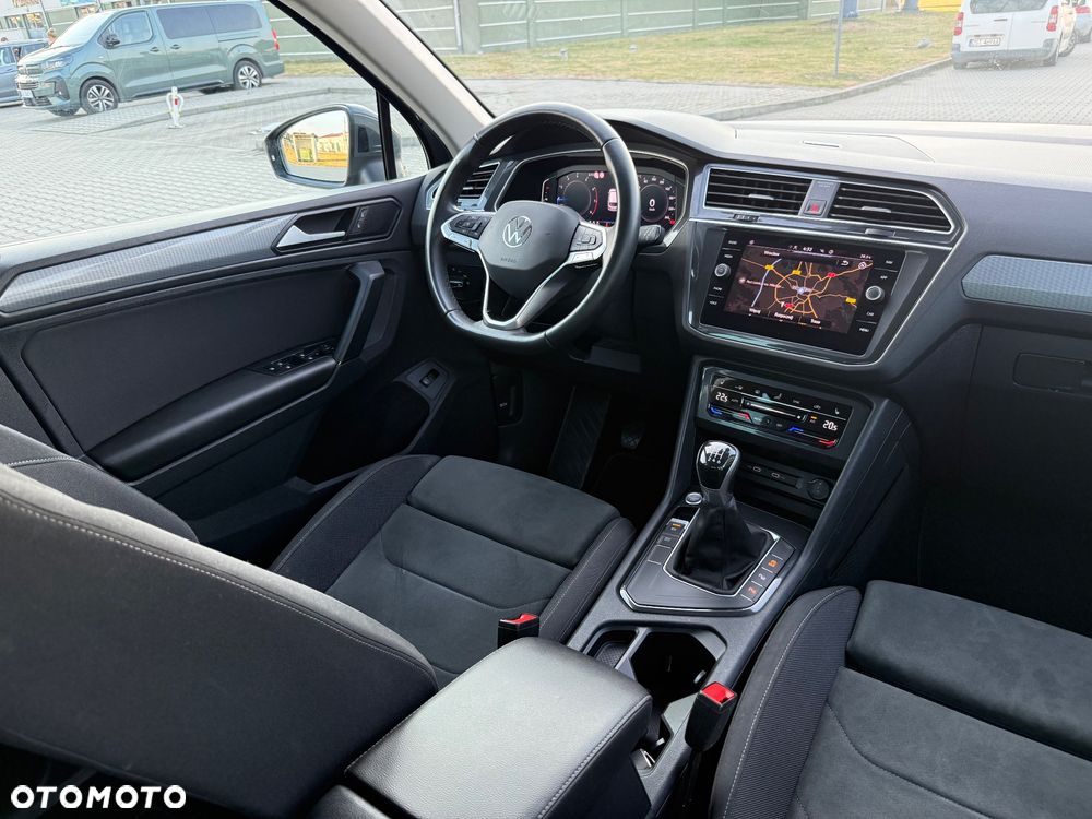 Volkswagen Tiguan - 33